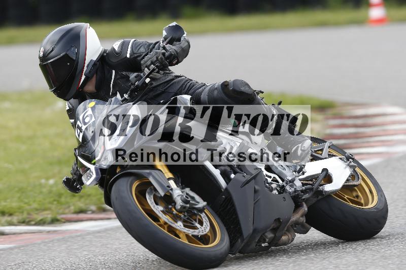 /Archiv-2025/09 22.04.2025 Cornu Master School ADR/rot-rouge/46